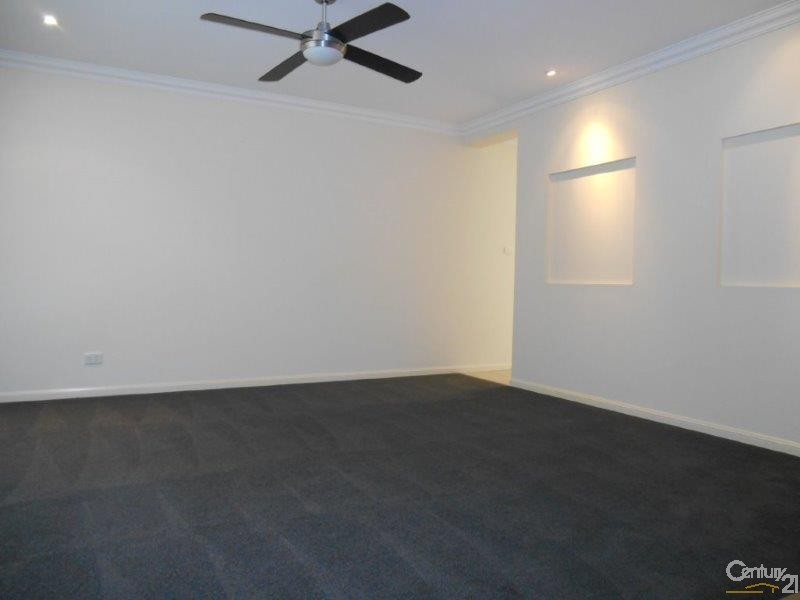 7 Boobook Court, Cashmere QLD 4500