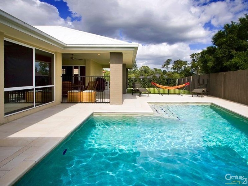 10 Hillside Court, Joyner QLD 4500