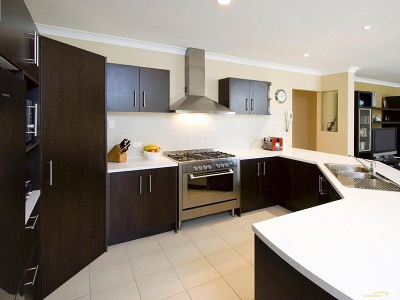 10 Hillside Court, Joyner QLD 4500