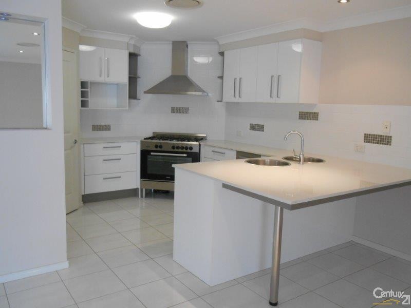 27 Como Circuit, Warner QLD 4500