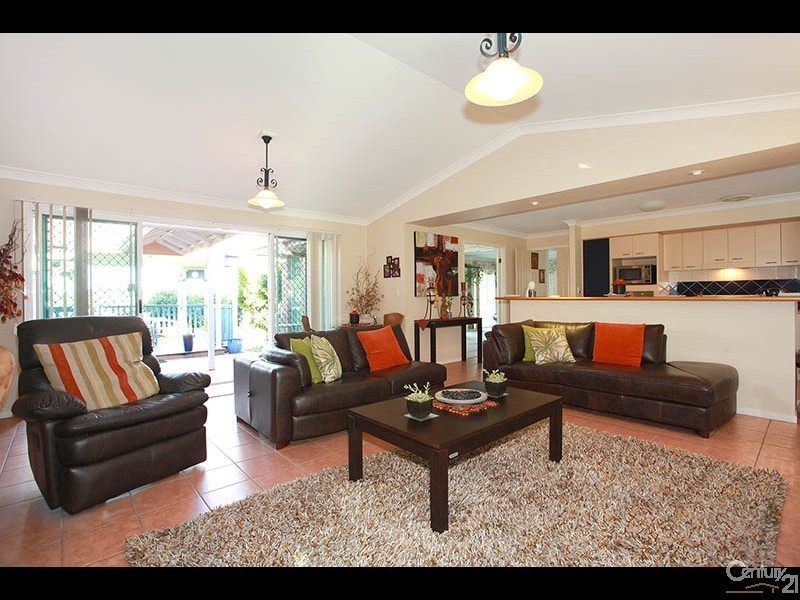42 Affleck Avenue, Petrie QLD 4502