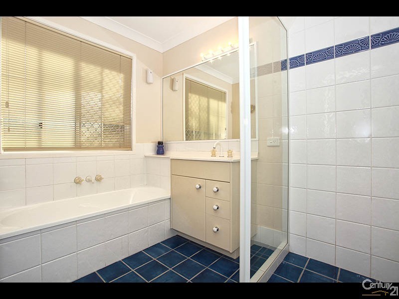42 Affleck Avenue, Petrie QLD 4502