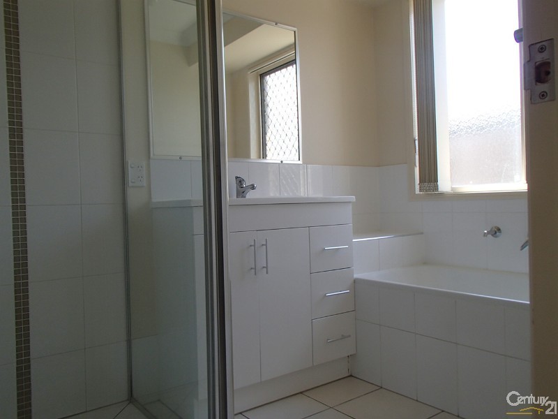 2 Dauntless Lane, Bray Park QLD 4500