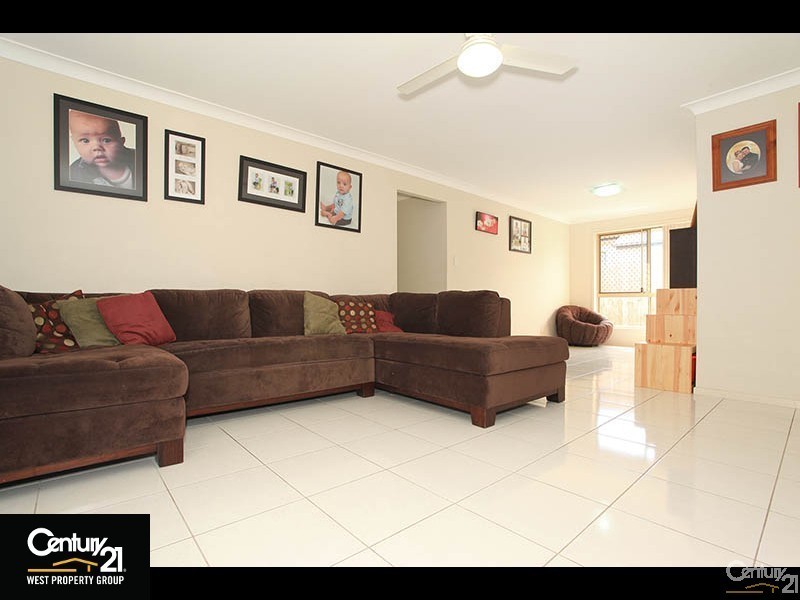 6 Paulette Court, Cashmere QLD 4500