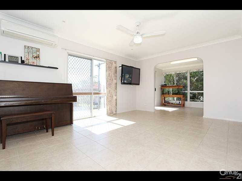2 Palmer Parade, Strathpine QLD 4500