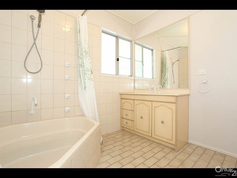 2 Palmer Parade, Strathpine QLD 4500