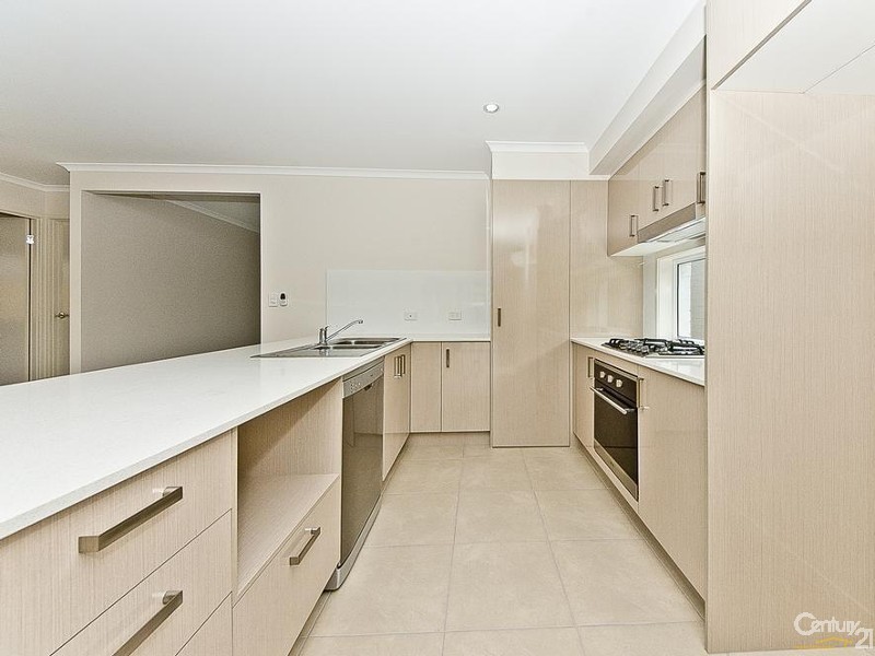 42 Cootharaba Crescent, Warner QLD 4500