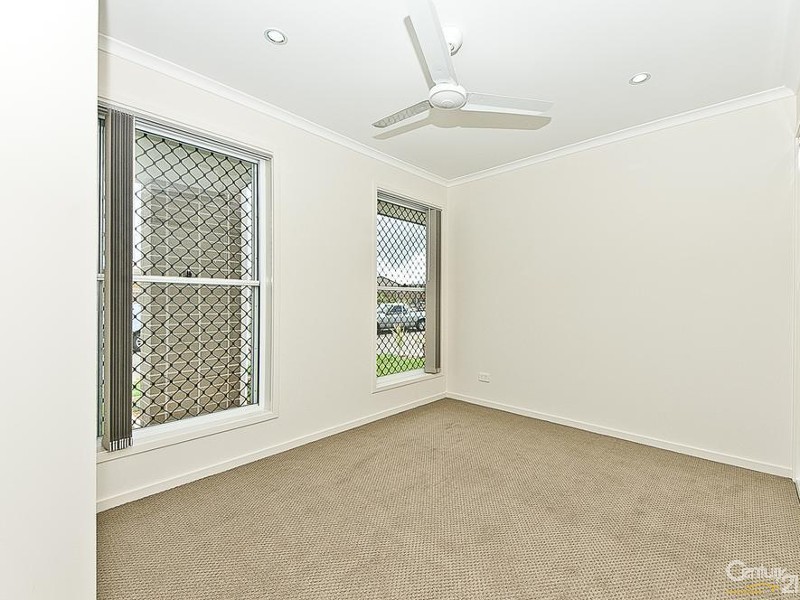 42 Cootharaba Crescent, Warner QLD 4500