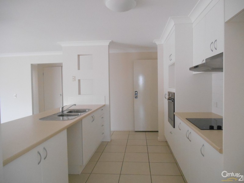 15 Tenzing Court, Warner QLD 4500