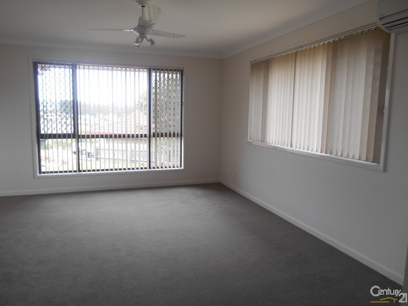 15 Tenzing Court, Warner QLD 4500