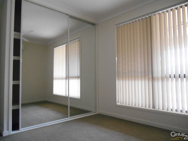 15 Tenzing Court, Warner QLD 4500