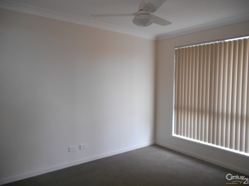 15 Tenzing Court, Warner QLD 4500