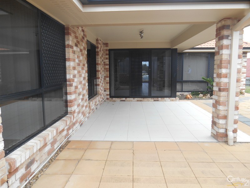 15 Tenzing Court, Warner QLD 4500
