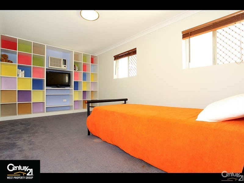 11 Gertrude Street, Strathpine QLD 4500