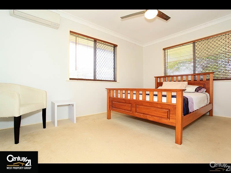 11 Gertrude Street, Strathpine QLD 4500