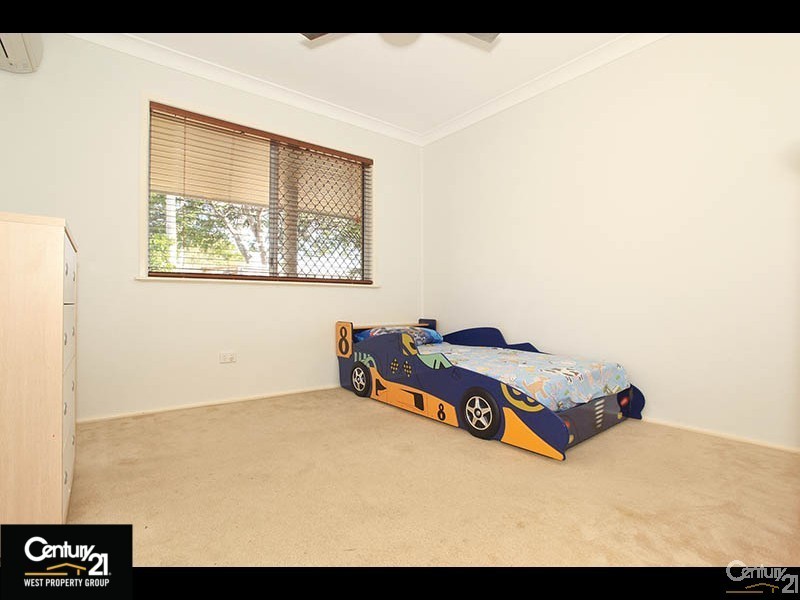 11 Gertrude Street, Strathpine QLD 4500