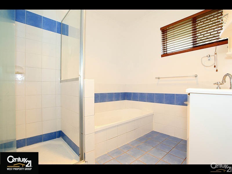 11 Gertrude Street, Strathpine QLD 4500