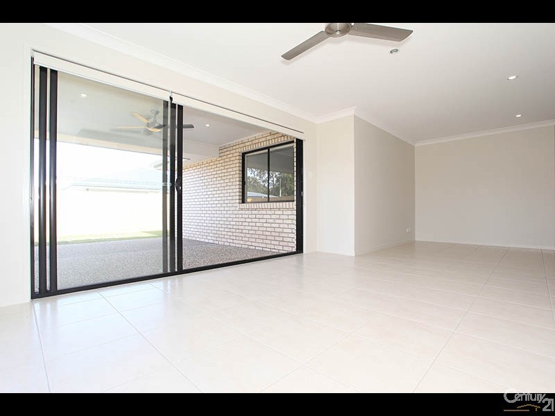 15 Wedge Tail Court, Griffin QLD 4503