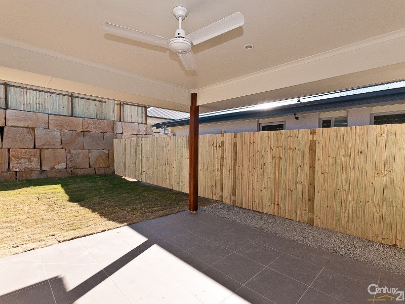 42 Caspian Parade, Warner QLD 4500
