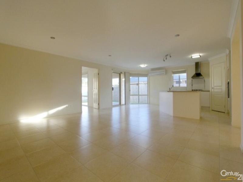 43 Barambah Circuit, Warner QLD 4500