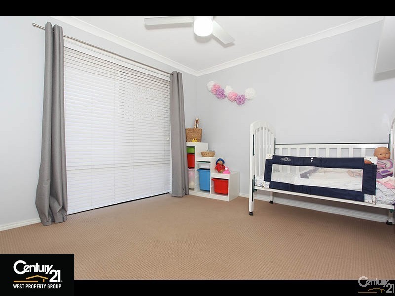 4 Fenton Close, Warner QLD 4500