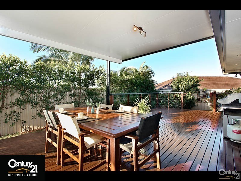 4 Fenton Close, Warner QLD 4500