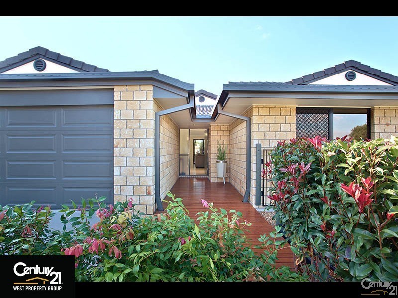 4 Fenton Close, Warner QLD 4500