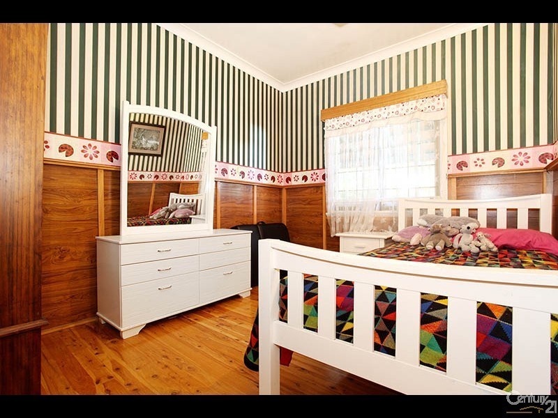 97 Samsonvale Road, Strathpine QLD 4500