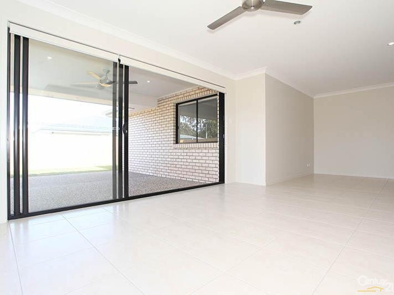 15 Wedge Tail Court, Griffin QLD 4503