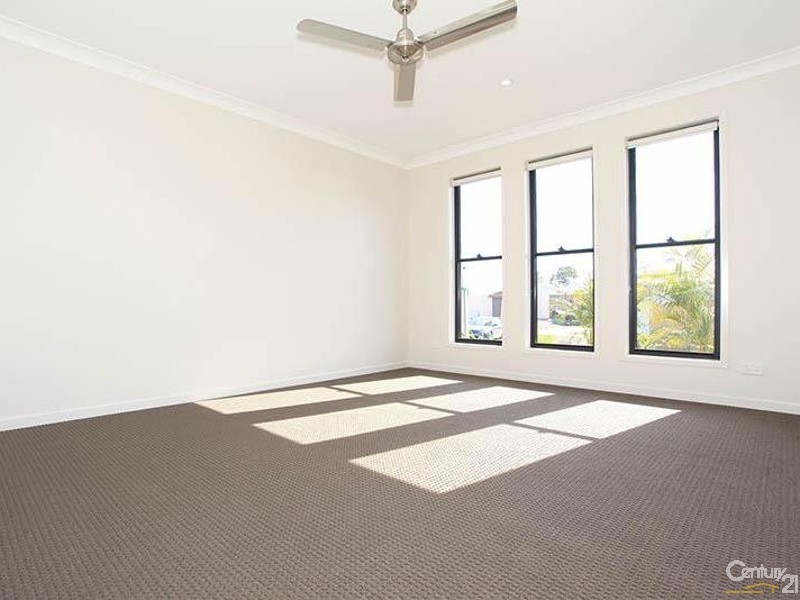 15 Wedge Tail Court, Griffin QLD 4503