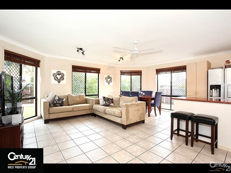 2 Teatree Ct, Warner QLD 4500