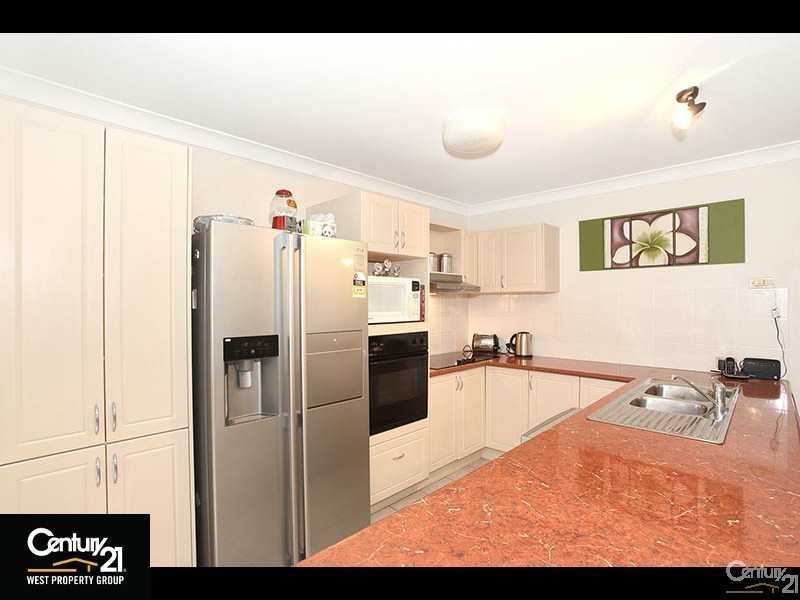 2 Teatree Ct, Warner QLD 4500