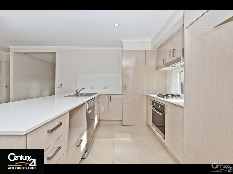 9 Finch Close, Dakabin QLD 4503