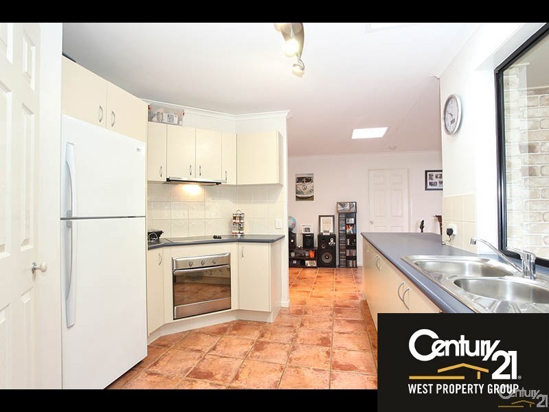 9 Meander Street, Warner QLD 4500