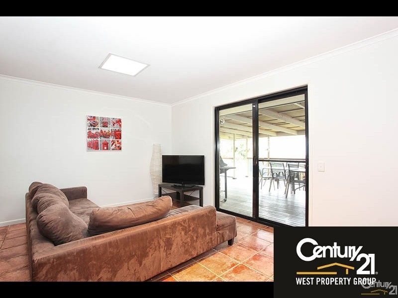 9 Meander Street, Warner QLD 4500