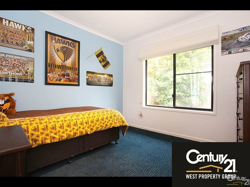 9 Meander Street, Warner QLD 4500