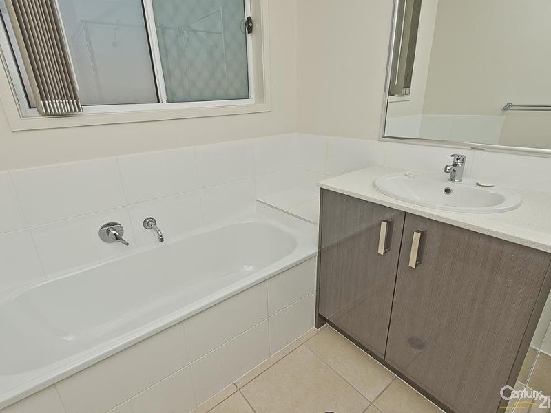 17 Wedge Tail Court, Griffin QLD 4503