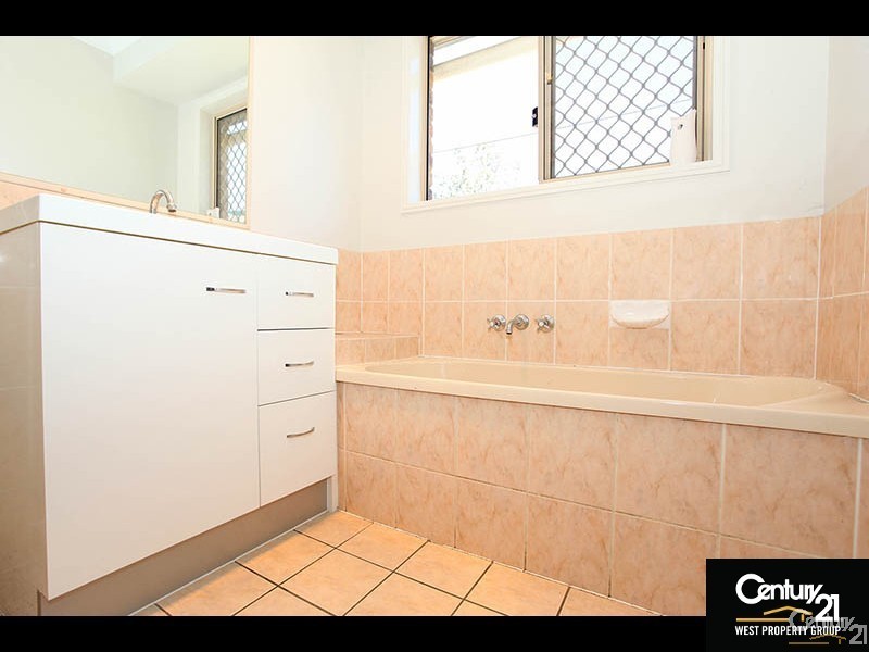 4 Marcia-Belle Place, Joyner QLD 4500