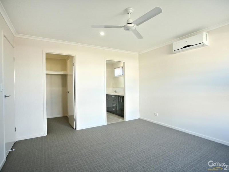 8  Moor Circuit, Warner QLD 4500