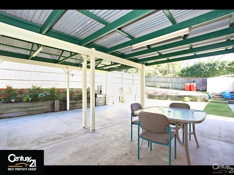 8 Washbrook Crescent, Petrie QLD 4502