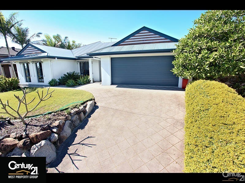 24 D’Aguilar Street, Petrie QLD 4502