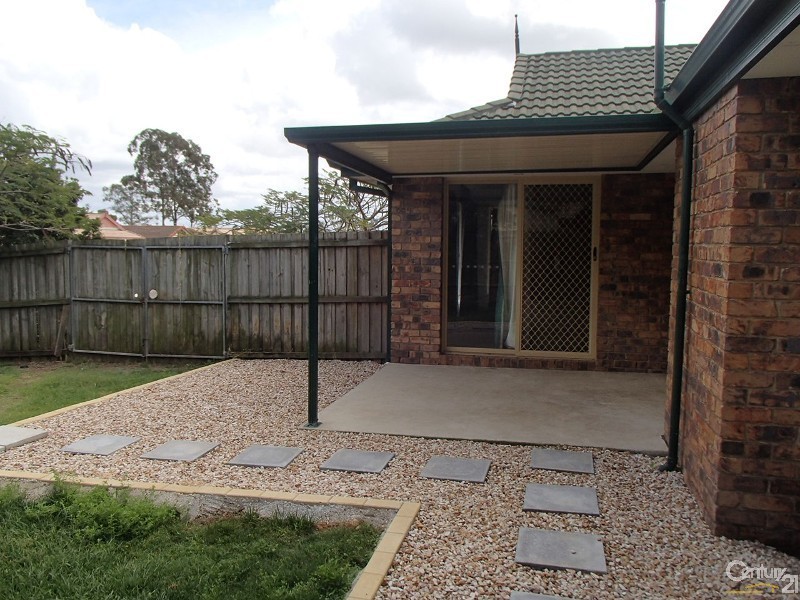2 Blue Mountain Crescent, Warner QLD 4500