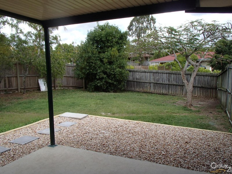 2 Blue Mountain Crescent, Warner QLD 4500