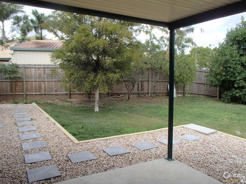 2 Blue Mountain Crescent, Warner QLD 4500