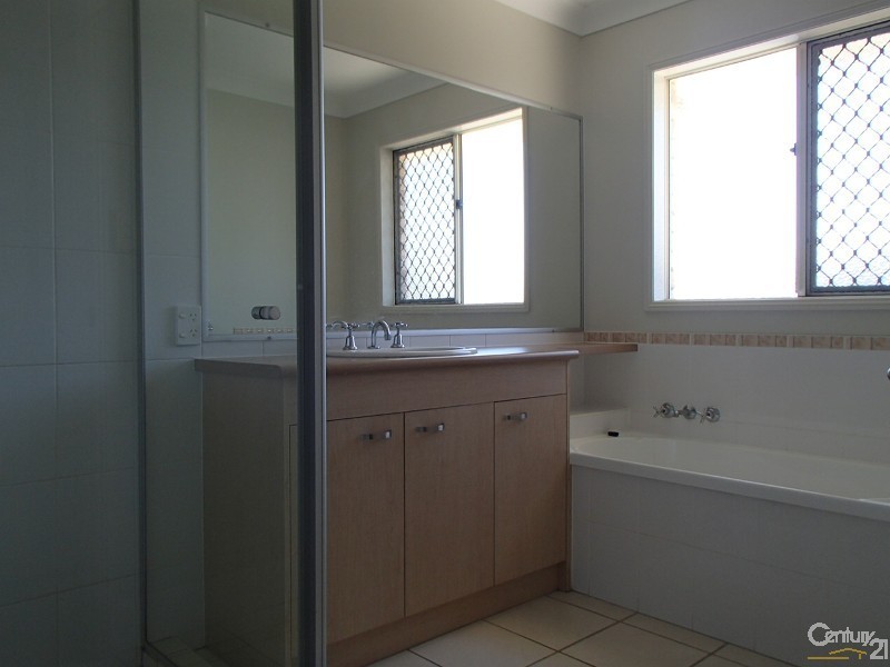 9 Bison Court, Warner QLD 4500