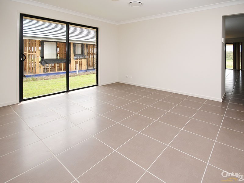 39 Rolland Parade, Warner QLD 4500