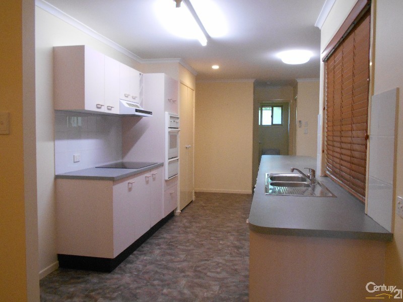 2 Elwood Court, Eatons Hill QLD 4037