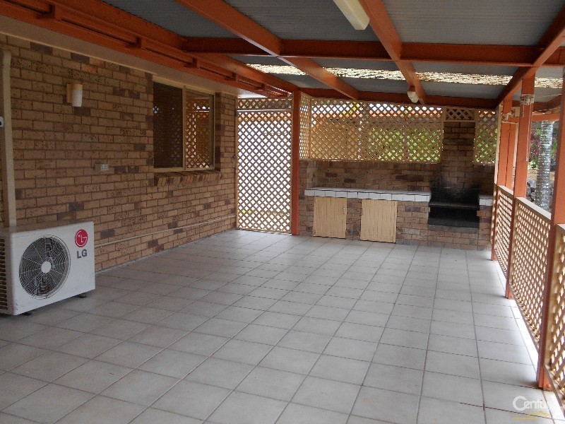 2 Elwood Court, Eatons Hill QLD 4037