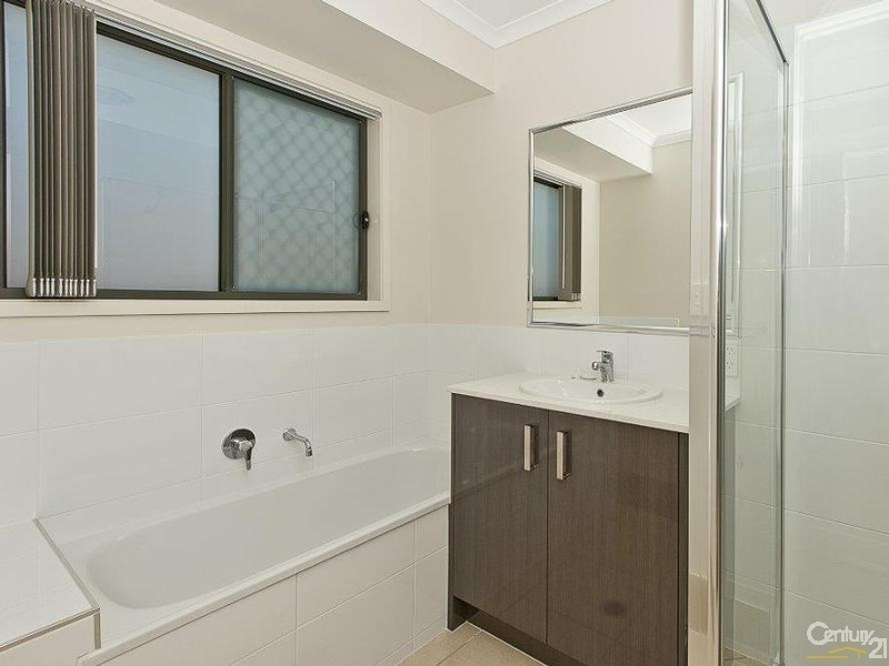 10 Wedge Tail Court, Griffin QLD 4503