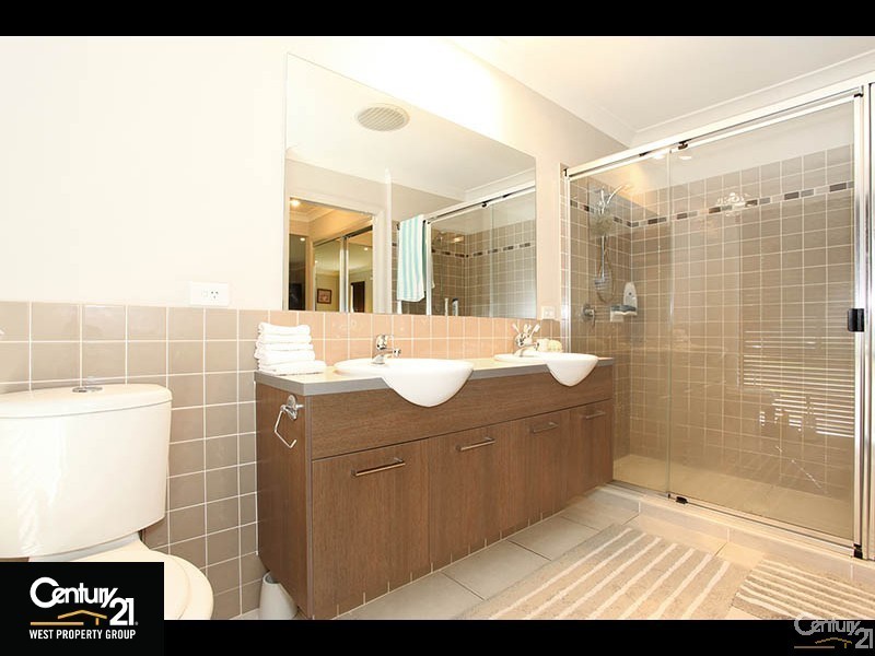 26 Fir Place, Warner QLD 4500